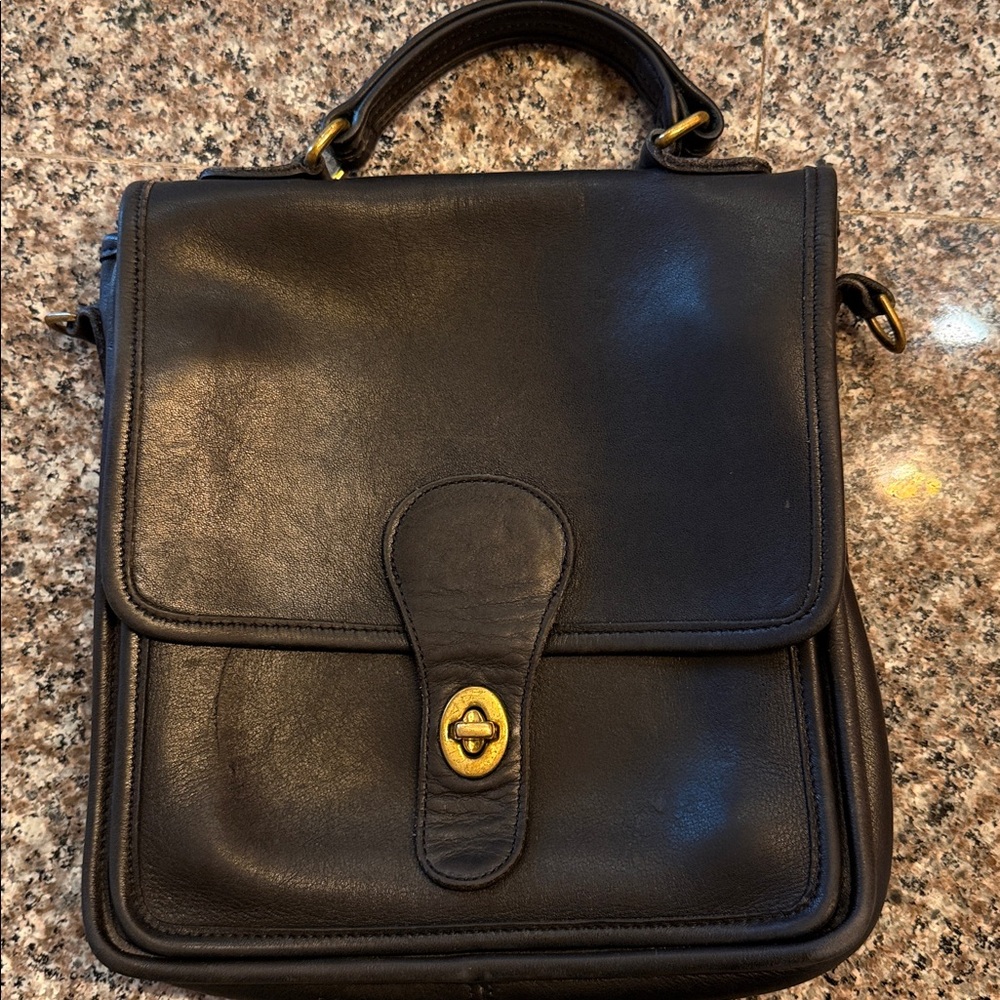 Coach Vintage 5130 Willis Station Black Leather Turn Lock Crossbody Shoulder Bag